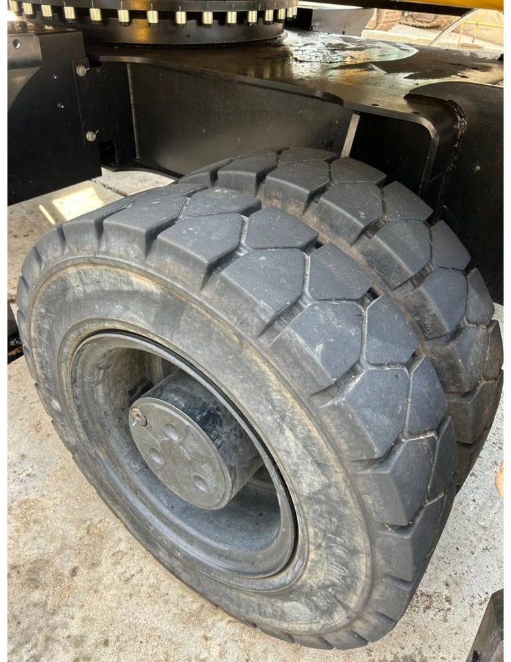 Колёсный экскаватор CAT MH3024-1: фото 7