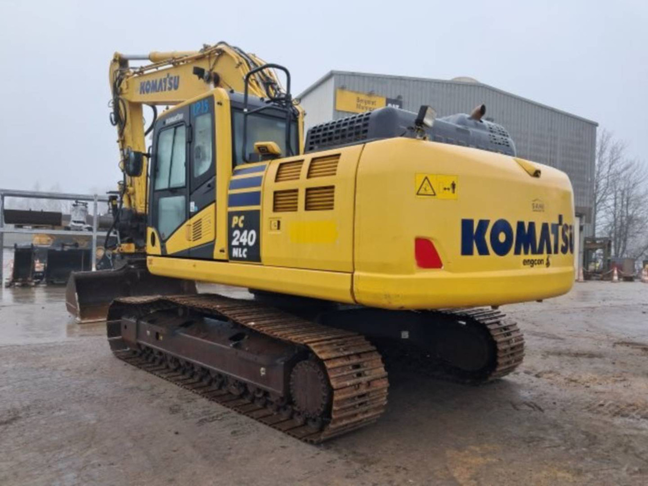 KOMATSU PC240LC7 - Гусеничный экскаватор: фото 4 KOMATSU PC240LC7 - Гусеничный экскаватор: фото 4