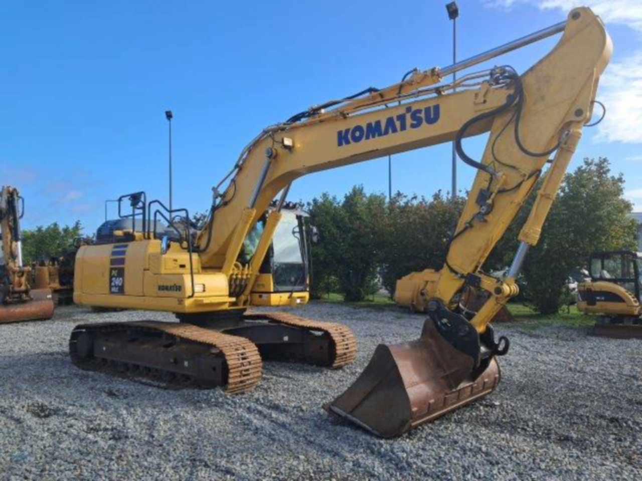 KOMATSU PC240LC7 - Гусеничный экскаватор: фото 2 KOMATSU PC240LC7 - Гусеничный экскаватор: фото 2
