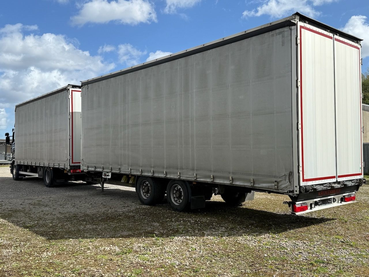 Scania G410 /4x2/Pritsche-Plane mit durchladbarem Anh. - Тентованный грузовик: фото 3 Scania G410 /4x2/Pritsche-Plane mit durchladbarem Anh. - Тентованный грузовик: фото 3