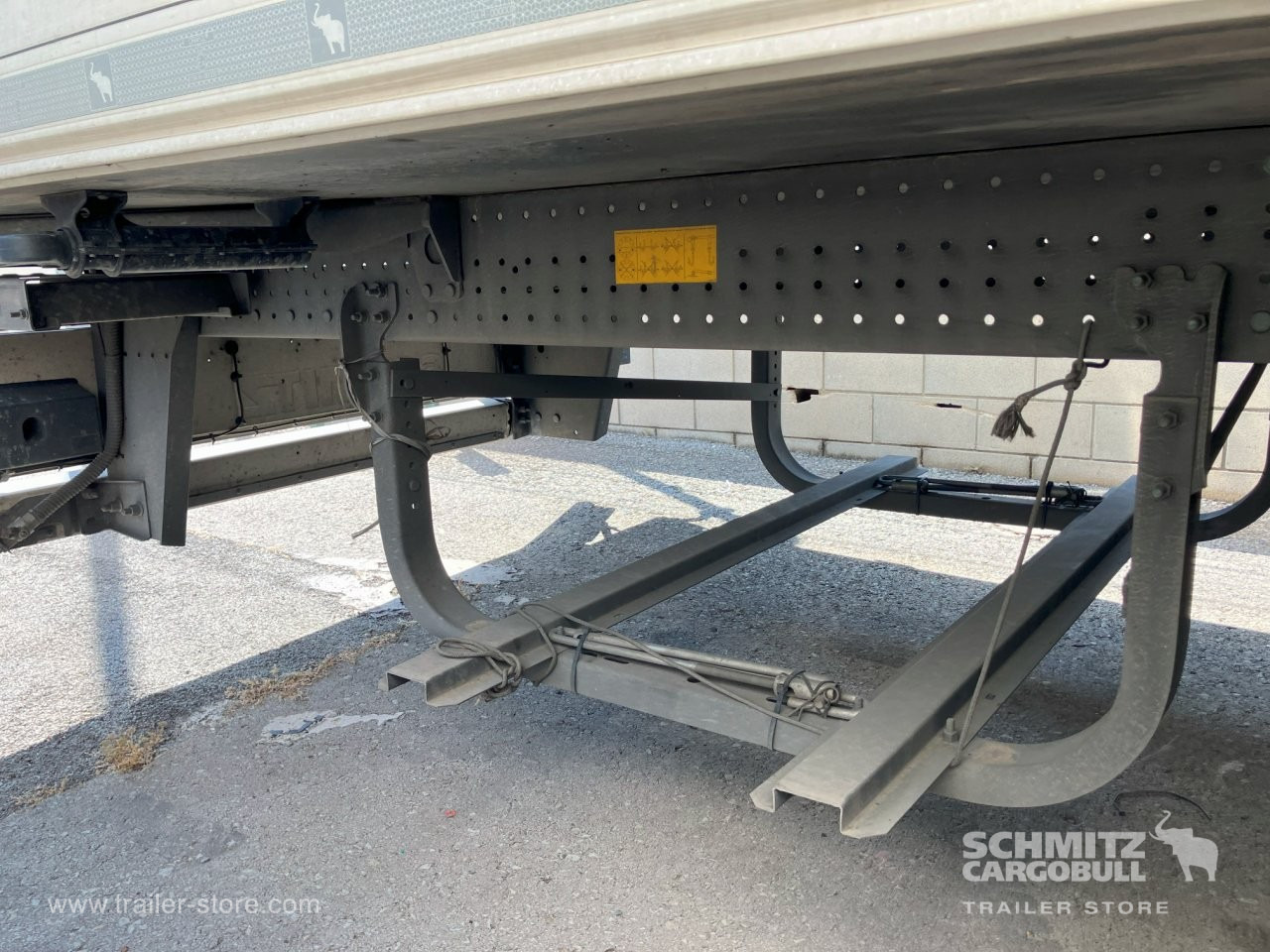 SCHMITZ Semiremolque Frigo Standard Double deck - Изотермический полуприцеп: фото 2 SCHMITZ Semiremolque Frigo Standard Double deck - Изотермический полуприцеп: фото 2