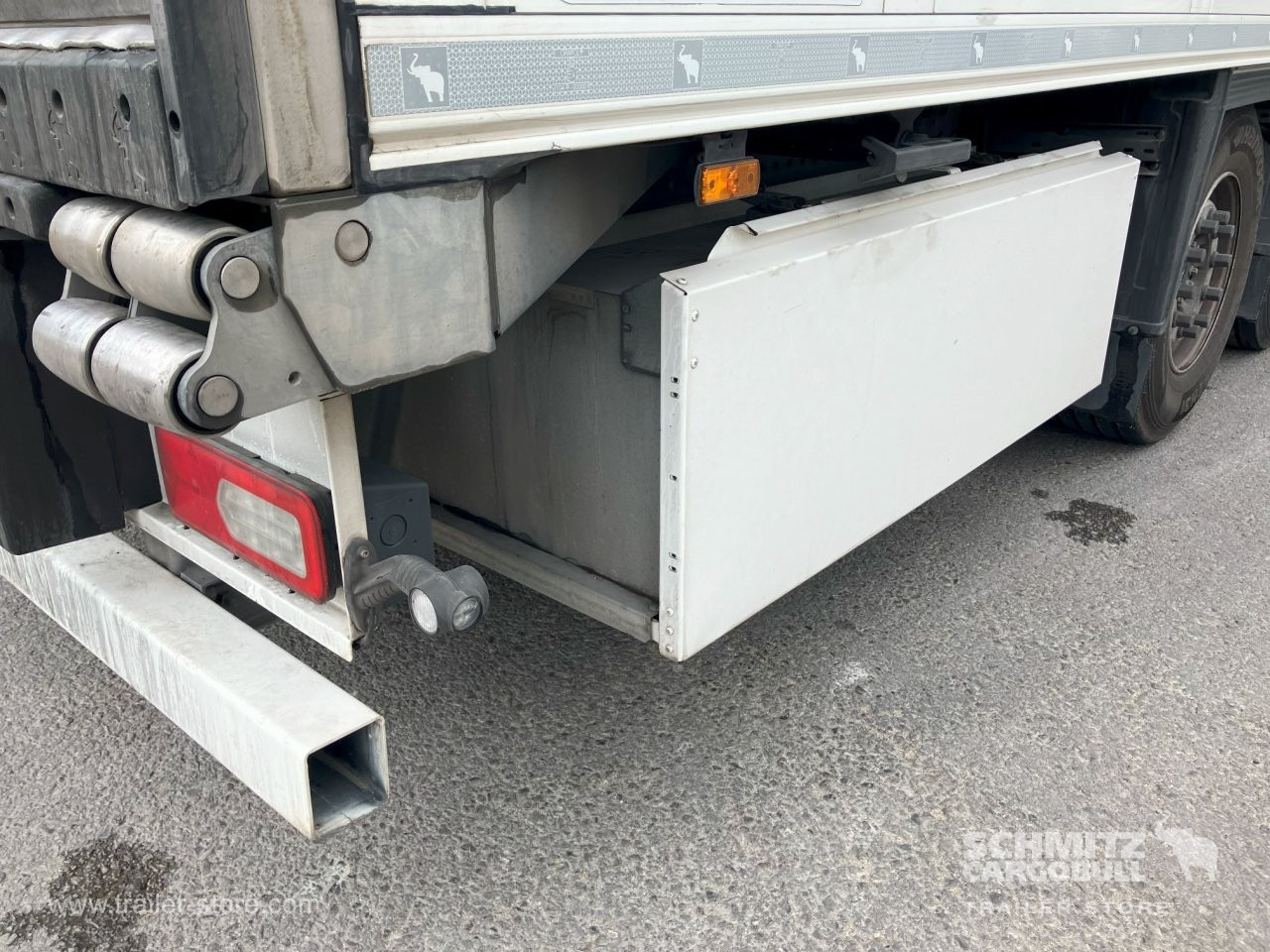 SCHMITZ Semiremolque Frigo Standard - Изотермический полуприцеп: фото 2 SCHMITZ Semiremolque Frigo Standard - Изотермический полуприцеп: фото 2