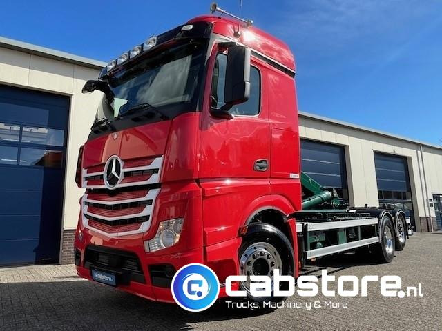 Mercedes-Benz ACTROS 2542 6x2 Euro 6 - HIAB-Multilift 26 Ton's Haakarmsysteem - Containerlift -Bouwjaar 2016 - Km 544.497 - Крюковой мультилифт: фото 3 Mercedes-Benz ACTROS 2542 6x2 Euro 6 - HIAB-Multilift 26 Ton's Haakarmsysteem - Containerlift -Bouwjaar 2016 - Km 544.497 - Крюковой мультилифт: фото 3