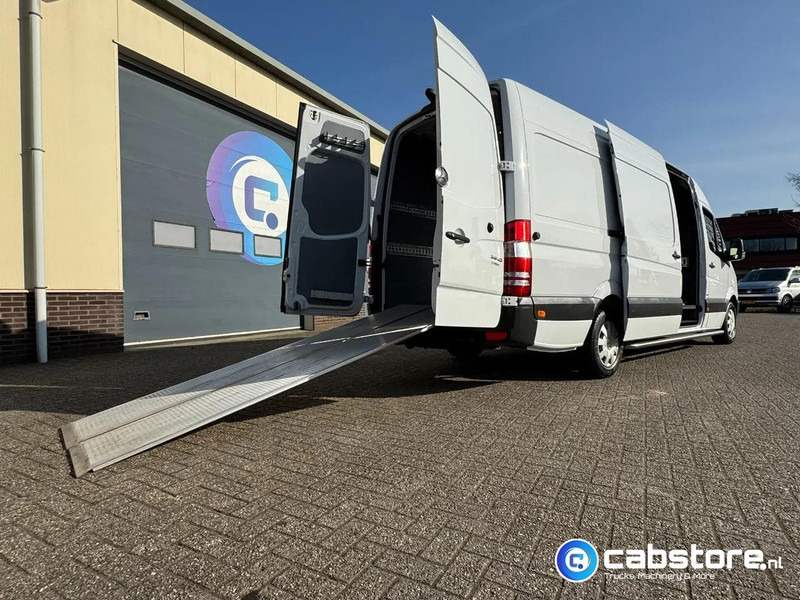 Mercedes-Benz Sprinter 316 CDI L3/H2 316 CDI Euro 5 - L3/H2 - Automaat - Geïntegreerde rijplaten in vloer - Bearlock - Year 2015 - Nieuwe banden - Camperbus - Цельнометаллический фургон: фото 3 Mercedes-Benz Sprinter 316 CDI L3/H2 316 CDI Euro 5 - L3/H2 - Automaat - Geïntegreerde rijplaten in vloer - Bearlock - Year 2015 - Nieuwe banden - Camperbus - Цельнометаллический фургон: фото 3