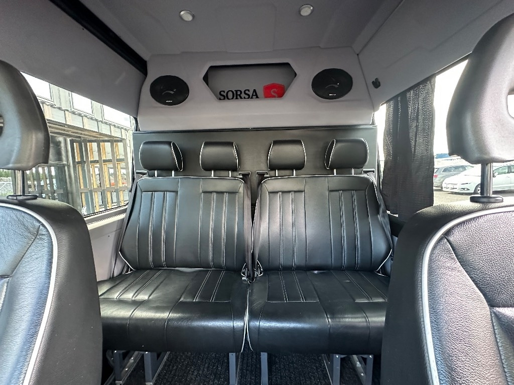Цельнометаллический фургон Iveco Daily 35S18A8 1+5 hlö retkeilyauto: фото 12