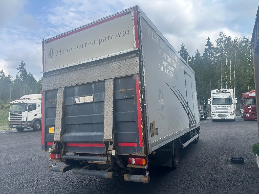 Iveco Eurocargo 100 E22  - Грузовик с закрытым кузовом: фото 3 Iveco Eurocargo 100 E22  - Грузовик с закрытым кузовом: фото 3
