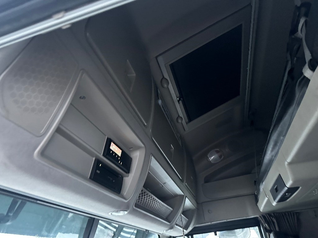 Крюковой мультилифт Iveco X-Way 560 8x2: фото 10