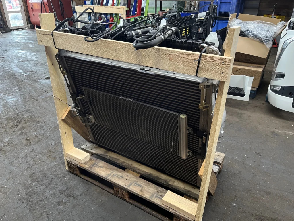 MAN Radiator – MAN 81.06101-6819 - Двигатель и запчасти для Грузовиков: фото 2 MAN Radiator – MAN 81.06101-6819 - Двигатель и запчасти для Грузовиков: фото 2