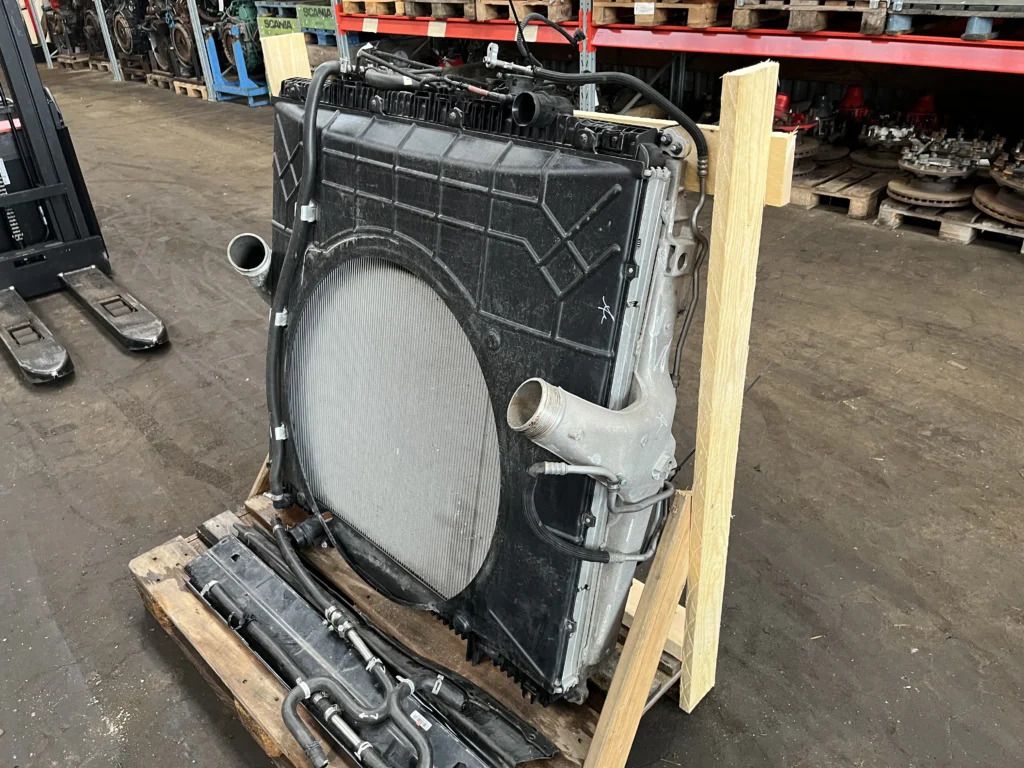 MAN Radiator – MAN 81.06101-6819 - Двигатель и запчасти для Грузовиков: фото 4 MAN Radiator – MAN 81.06101-6819 - Двигатель и запчасти для Грузовиков: фото 4