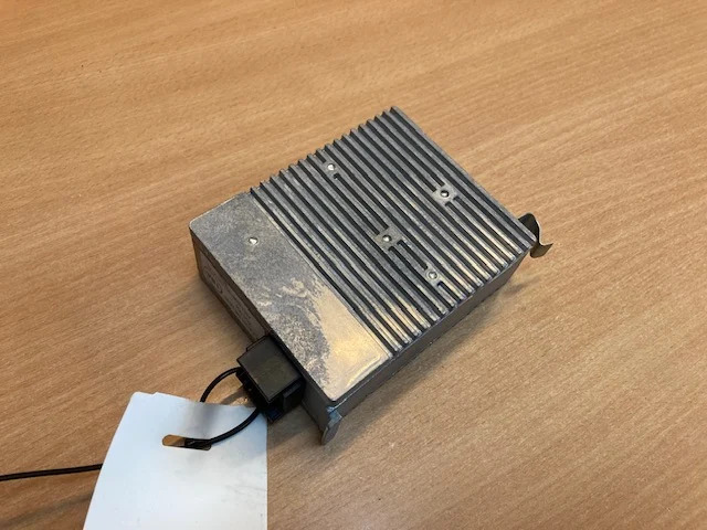 Mercedes A0015421625 – Mercedes voltage converter - Электрическая система для Грузовиков: фото 1 Mercedes A0015421625 – Mercedes voltage converter - Электрическая система для Грузовиков: фото 1