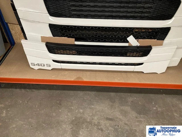 Scania S nederste front grille panel - Кузов и экстерьер для Грузовиков: фото 1 Scania S nederste front grille panel - Кузов и экстерьер для Грузовиков: фото 1