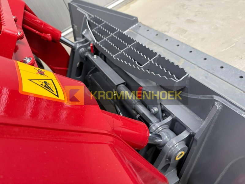 Новый Мини-погрузчик с бортовым поворотом Takeuchi TL 12 V-2: фото 9 Новый Мини-погрузчик с бортовым поворотом Takeuchi TL 12 V-2: фото 9