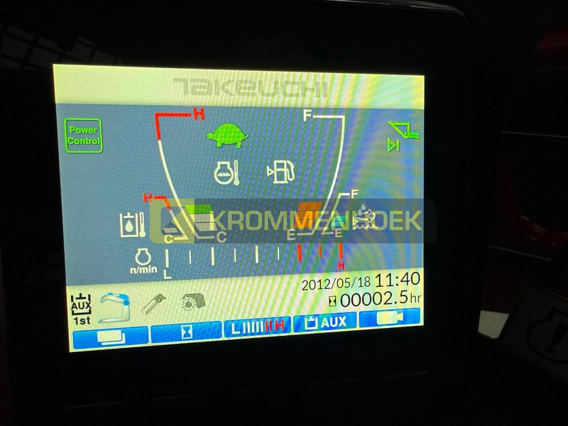 Новый Мини-погрузчик с бортовым поворотом Takeuchi TL 12 V-2: фото 7 Новый Мини-погрузчик с бортовым поворотом Takeuchi TL 12 V-2: фото 7