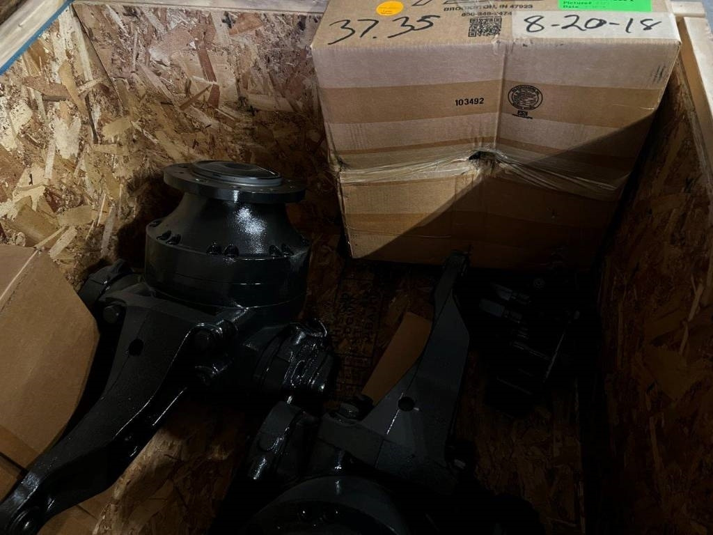 CNH Hydraulic drive - CNH - MG18 - Рама/ Шасси для Сельскохозяйственной техники: фото 4 CNH Hydraulic drive - CNH - MG18 - Рама/ Шасси для Сельскохозяйственной техники: фото 4
