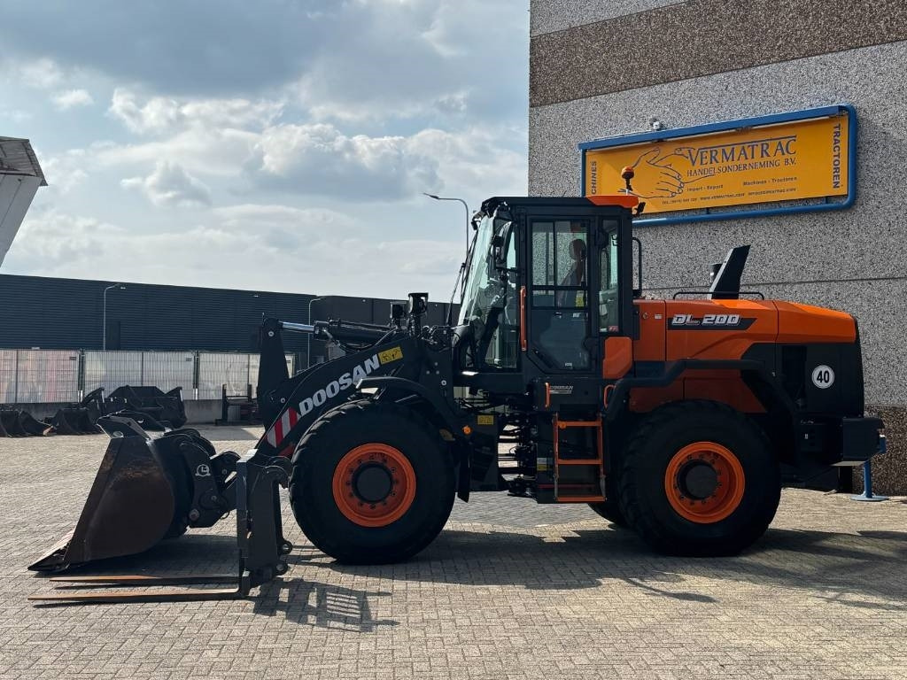 Doosan DEVELON / DOOSAN DL200-7, central lubrication, 202 - Мини-погрузчик с бортовым поворотом: фото 3 Doosan DEVELON / DOOSAN DL200-7, central lubrication, 202 - Мини-погрузчик с бортовым поворотом: фото 3