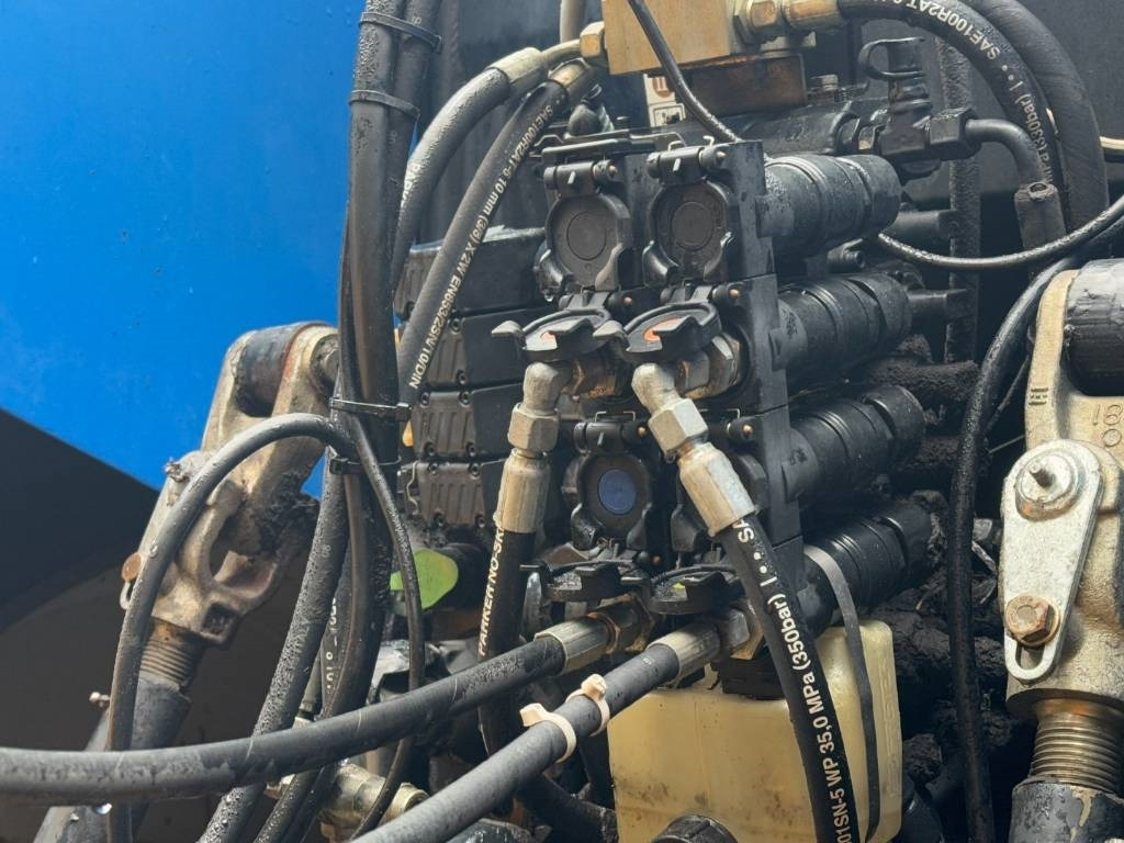 Трактор New Holland T6080 Power Command met Herder MBK513LSH!: фото 13