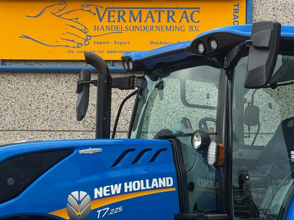 New Holland T7.225AC, frontlinkage, airbrakes, 50k, 2023!! - Трактор: фото 3 New Holland T7.225AC, frontlinkage, airbrakes, 50k, 2023!! - Трактор: фото 3