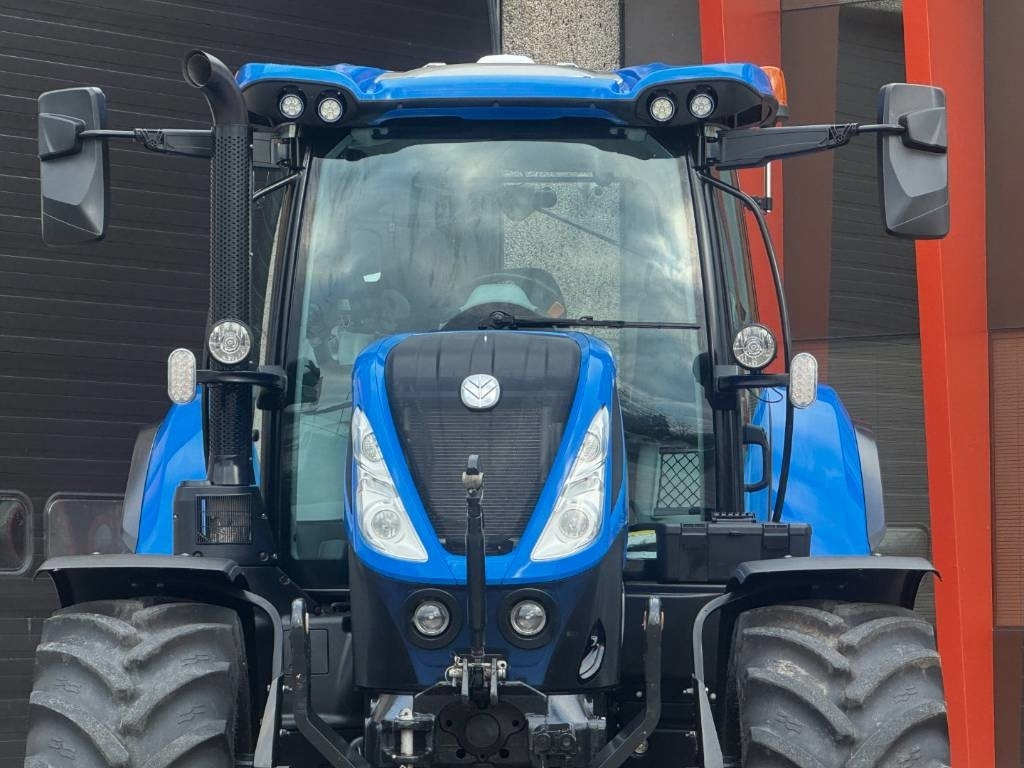 New Holland T7.225AC, frontlinkage, airbrakes, 50k, 2023!! - Трактор: фото 5 New Holland T7.225AC, frontlinkage, airbrakes, 50k, 2023!! - Трактор: фото 5