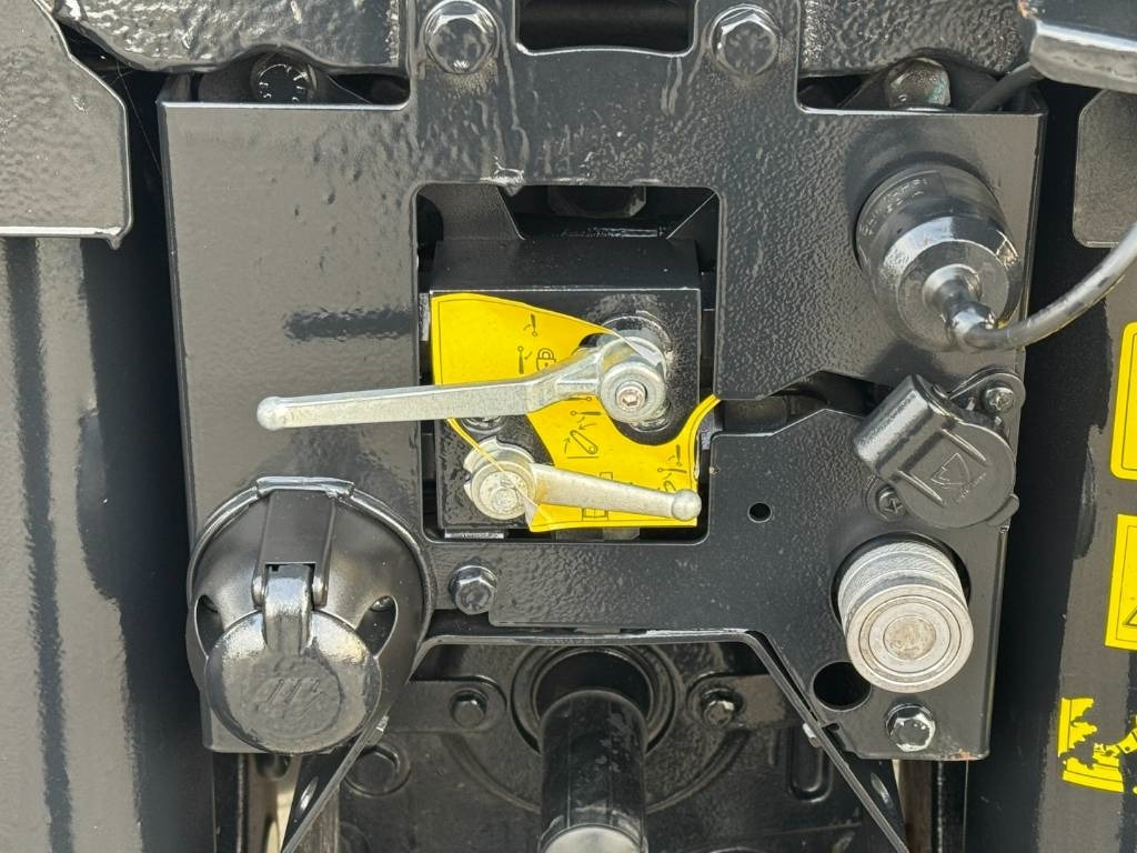 New Holland T7.270 Auto Command, frontlinkage + PTO,1091 hr  лизинг New Holland T7.270 Auto Command, frontlinkage + PTO,1091 hr: фото 33