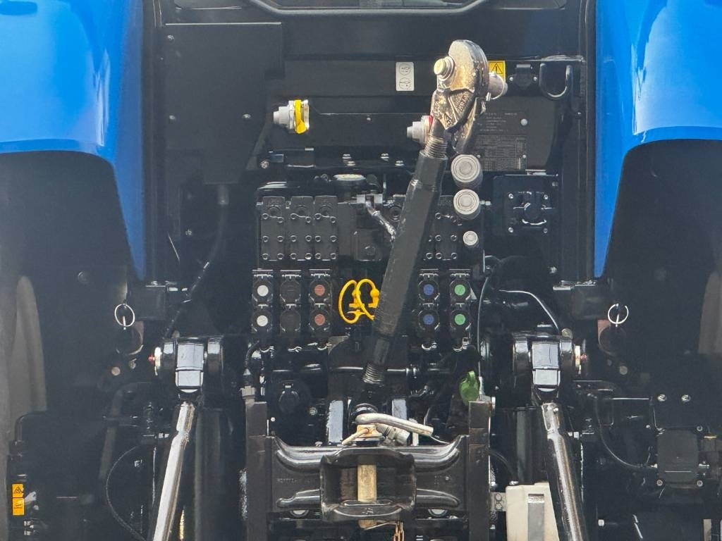 New Holland T7.270 Auto Command, frontlinkage + PTO,1091 hr  лизинг New Holland T7.270 Auto Command, frontlinkage + PTO,1091 hr: фото 14