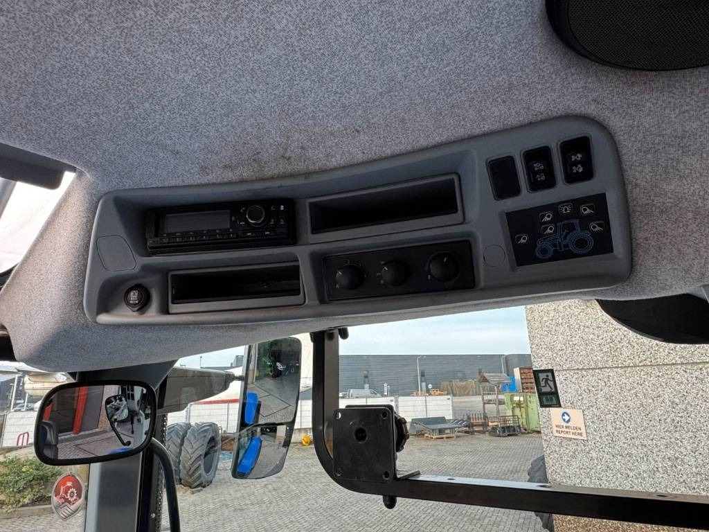 New Holland T7.270 Auto Command, frontlinkage + PTO,1091 hr  лизинг New Holland T7.270 Auto Command, frontlinkage + PTO,1091 hr: фото 26