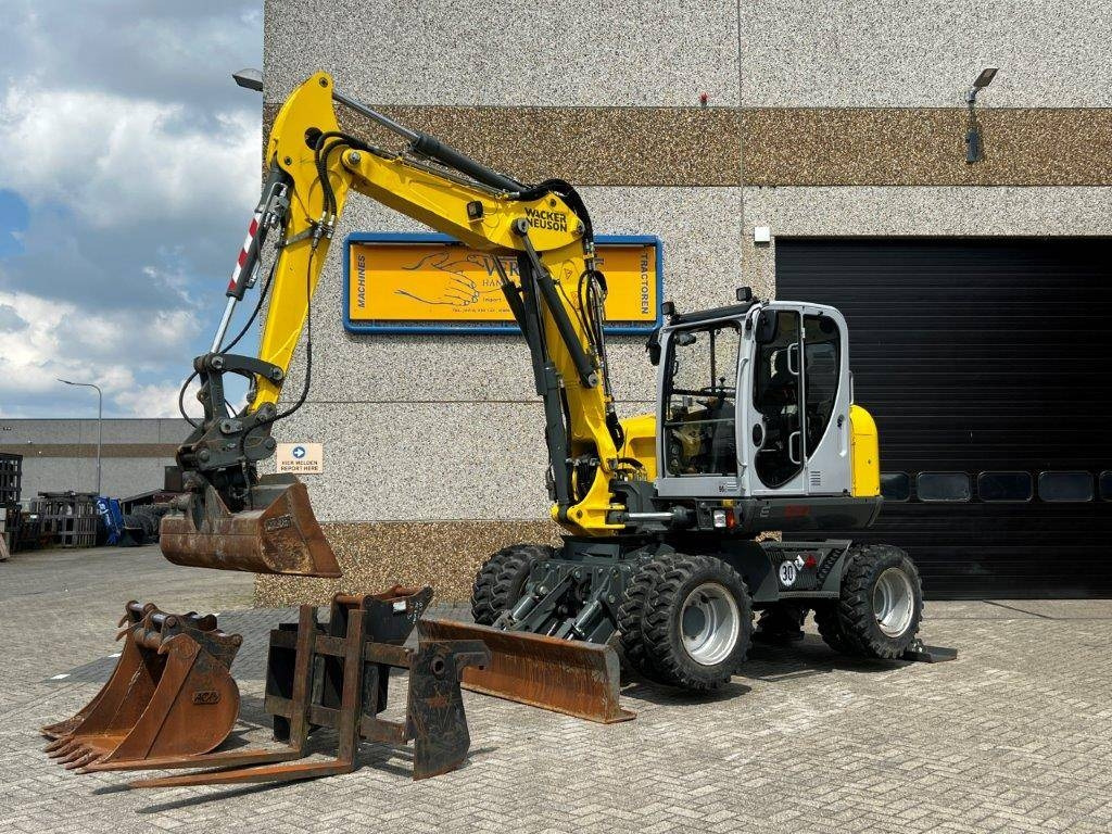 Wacker Neuson EW100 – 1376 hours – 2019!! - Колёсный экскаватор: фото 1 Wacker Neuson EW100 – 1376 hours – 2019!! - Колёсный экскаватор: фото 1