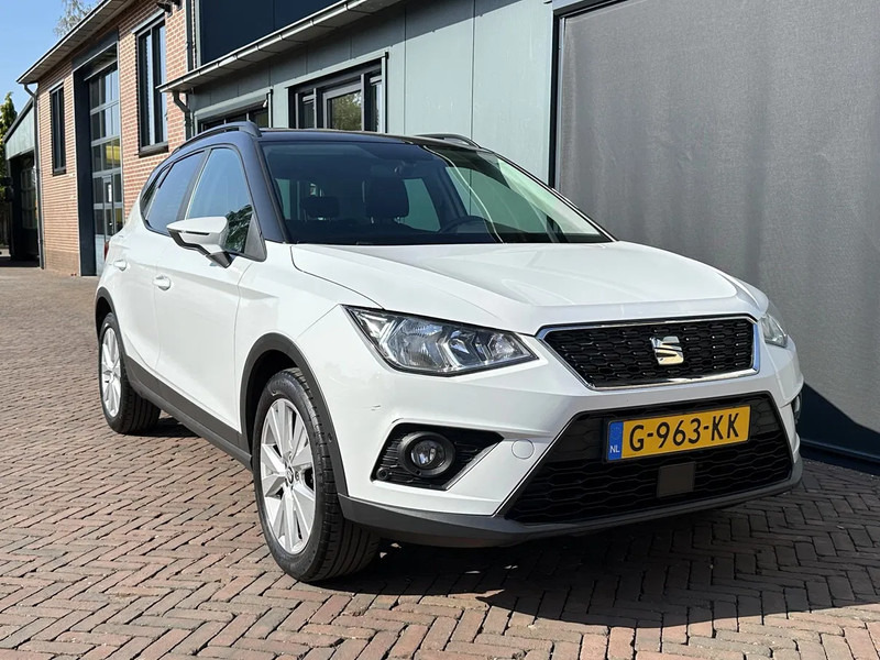 SEAT Arona 1.0 TSI Style Business Intense Dealeronderhouden Cruise Clima Navi Camera Parkeersensoren Lmv - Хэтчбек: фото 1 SEAT Arona 1.0 TSI Style Business Intense Dealeronderhouden Cruise Clima Navi Camera Parkeersensoren Lmv - Хэтчбек: фото 1
