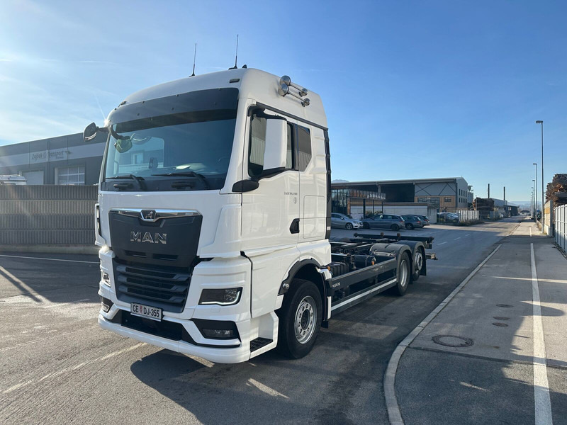 MAN TGX 26.520 LL klima Led - Грузовик-шасси: фото 2 MAN TGX 26.520 LL klima Led - Грузовик-шасси: фото 2