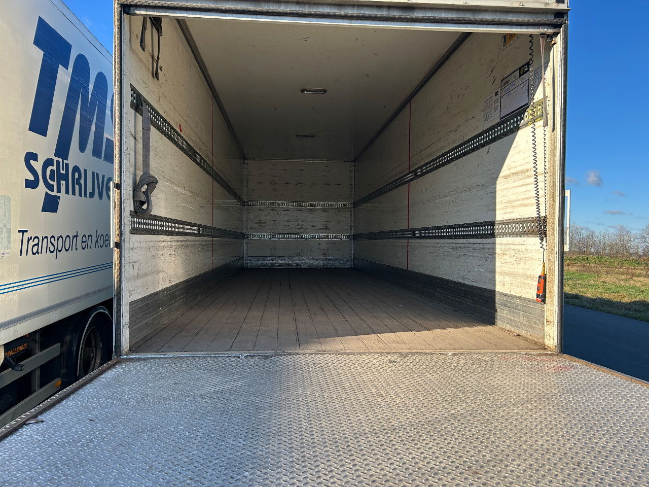 DAF LF 55 LF55-180 8.20mtr Box Turbo defect - Грузовик с закрытым кузовом: фото 4 DAF LF 55 LF55-180 8.20mtr Box Turbo defect - Грузовик с закрытым кузовом: фото 4