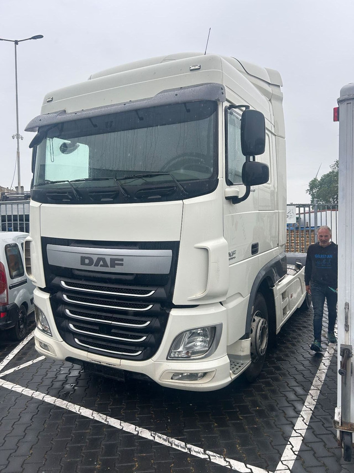 DAF XF 106.440 XF106-440 Space Cab, Full spoilers - Тягач: фото 1 DAF XF 106.440 XF106-440 Space Cab, Full spoilers - Тягач: фото 1