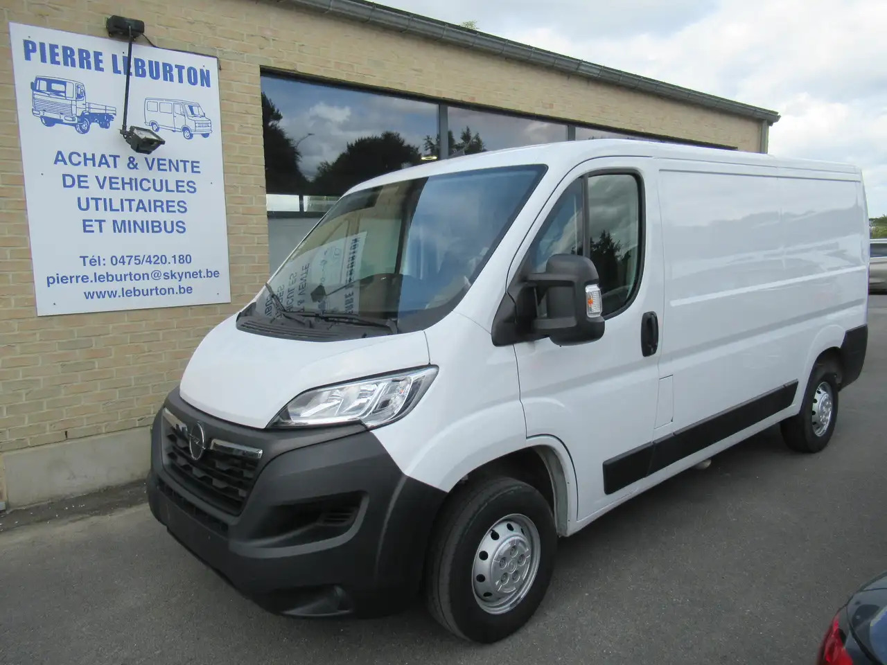 Opel Movano L2H1, cruise airco navi 17900€+tva - Цельнометаллический фургон: фото 1 Opel Movano L2H1, cruise airco navi 17900€+tva - Цельнометаллический фургон: фото 1