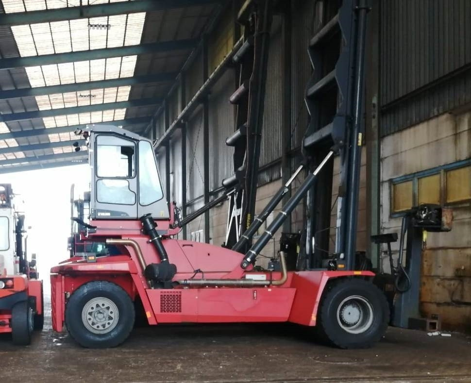 Kalmar DCF100-45E7 - Контейнерный погрузчик: фото 3 Kalmar DCF100-45E7 - Контейнерный погрузчик: фото 3