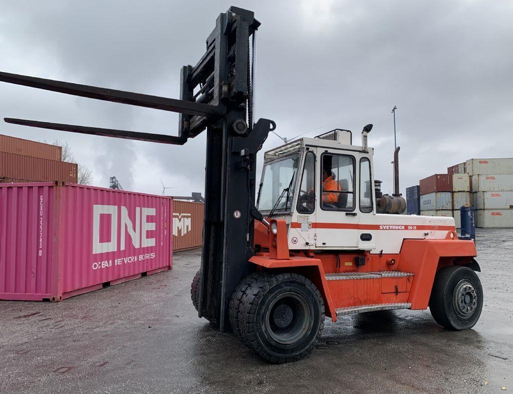 Svetruck 13,6-120-32  - Дизельный погрузчик: фото 4 Svetruck 13,6-120-32  - Дизельный погрузчик: фото 4