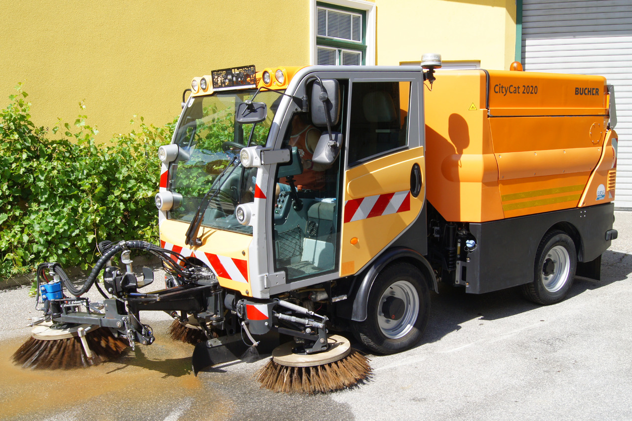 BUCHER BUCHER CityCat 2020 XL/Euro 6/L + R Kehrmaschine/Frontbesen - Подметально-уборочная машина: фото 2 BUCHER BUCHER CityCat 2020 XL/Euro 6/L + R Kehrmaschine/Frontbesen - Подметально-уборочная машина: фото 2