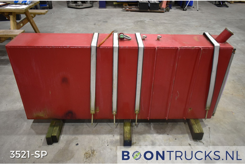 Onbekend BRANDSTOFTANK | L 30 x W 183 x H 77 cm * ca 400 L - Топливный бак: фото 1 Onbekend BRANDSTOFTANK | L 30 x W 183 x H 77 cm * ca 400 L - Топливный бак: фото 1