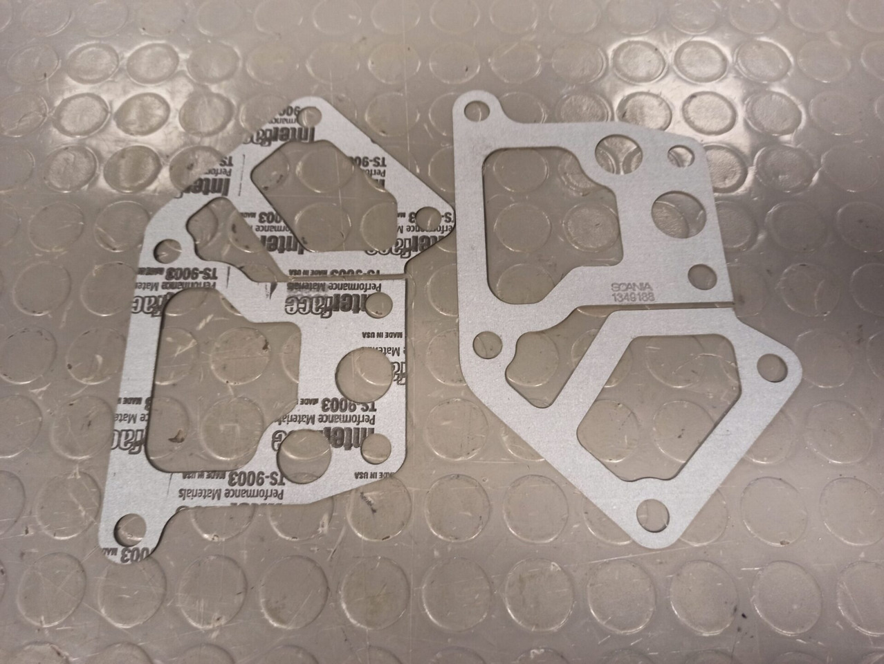 SCANIA OIL COOLER GASKET - 1349188 - Масляный радиатор для Грузовиков: фото 1 SCANIA OIL COOLER GASKET - 1349188 - Масляный радиатор для Грузовиков: фото 1
