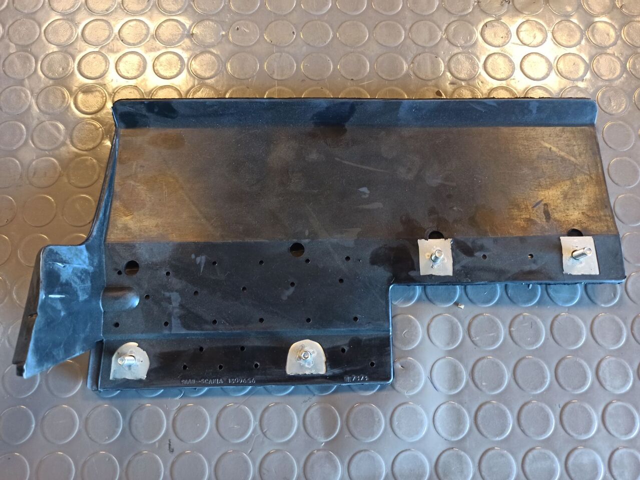 SCANIA RIGHT MUDGUARD SEAL 1309656 - Крыло для Грузовиков: фото 2 SCANIA RIGHT MUDGUARD SEAL 1309656 - Крыло для Грузовиков: фото 2