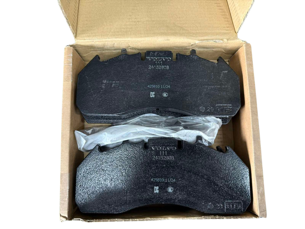 VOLVO BRAKE PADS 24204886 - Тормозные колодки для Грузовиков: фото 2 VOLVO BRAKE PADS 24204886 - Тормозные колодки для Грузовиков: фото 2