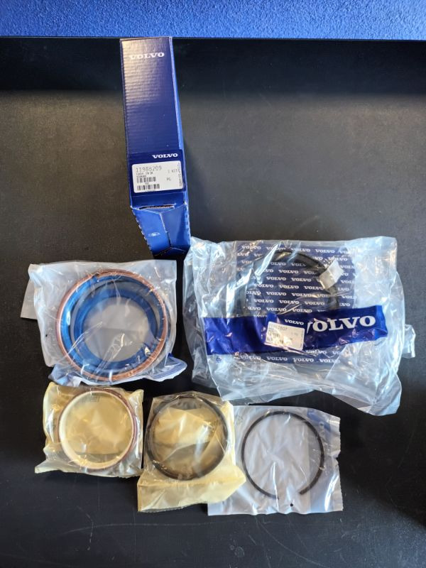 VOLVO CE SEALING RING KIT 11988209 - Прокладка двигателя для Строительной техники: фото 1 VOLVO CE SEALING RING KIT 11988209 - Прокладка двигателя для Строительной техники: фото 1