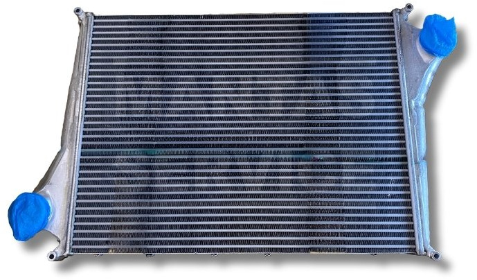 VOLVO CHARGE AIR COOLER 21621395 - Двигатель и запчасти для Грузовиков: фото 1 VOLVO CHARGE AIR COOLER 21621395 - Двигатель и запчасти для Грузовиков: фото 1