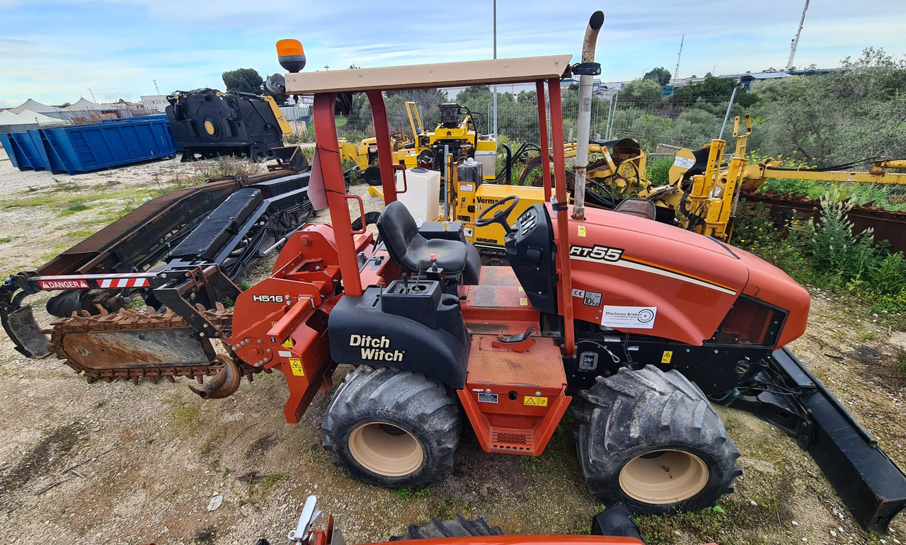 Траншеекопатель DITCH WITCH RT55: фото 42 Траншеекопатель DITCH WITCH RT55: фото 42