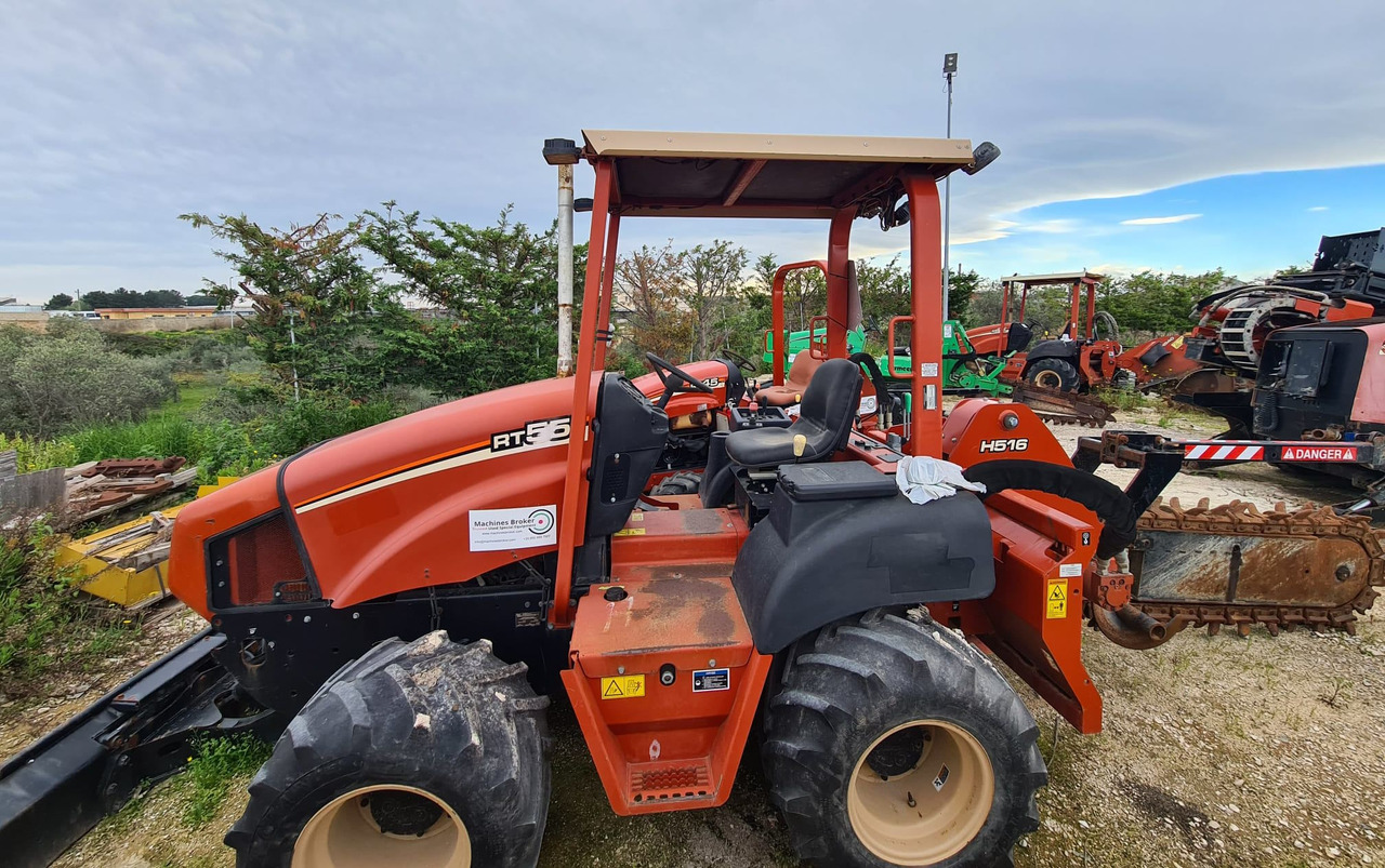 Траншеекопатель DITCH WITCH RT55: фото 39 Траншеекопатель DITCH WITCH RT55: фото 39