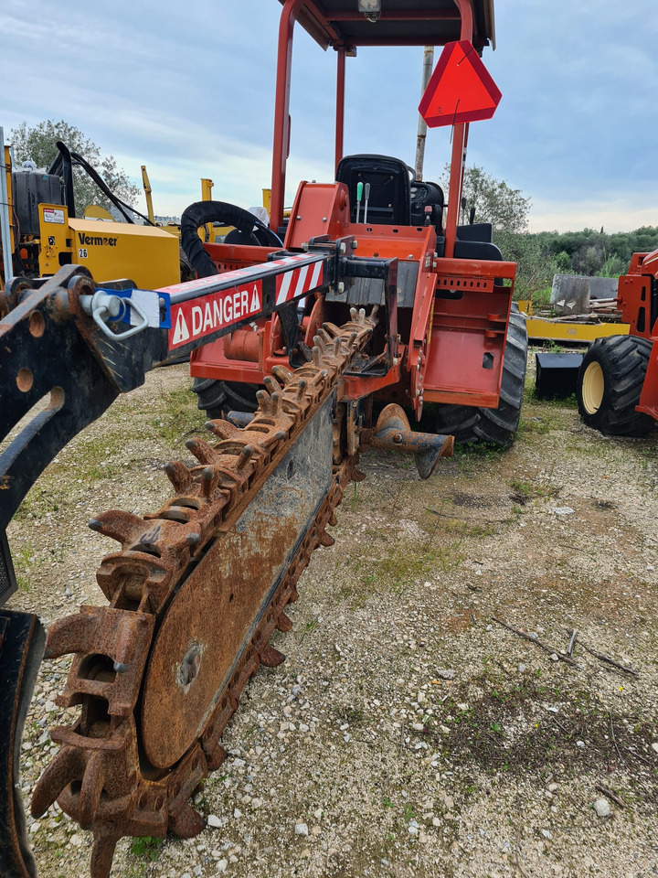 Траншеекопатель DITCH WITCH RT55: фото 36 Траншеекопатель DITCH WITCH RT55: фото 36