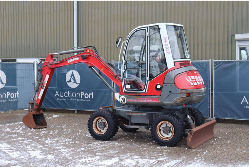 3802WD - Колёсный экскаватор: фото 3 3802WD - Колёсный экскаватор: фото 3