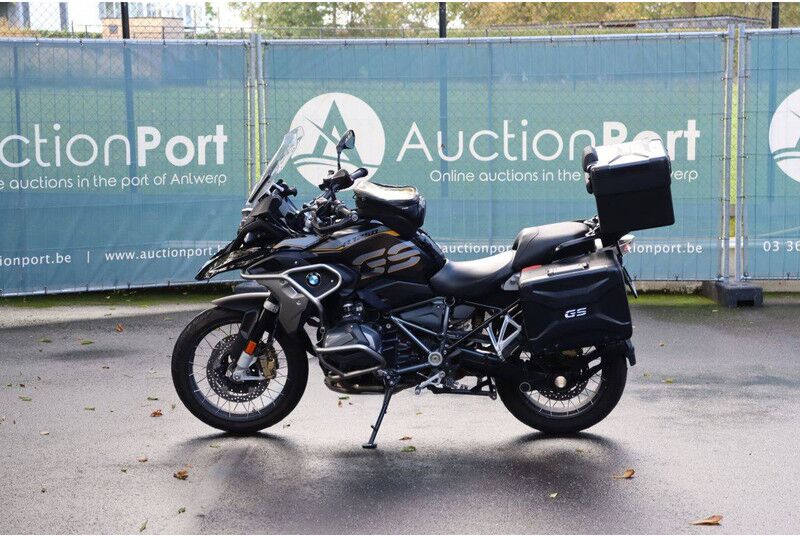 BMW R1250GS - Мотоцикл: фото 2 BMW R1250GS - Мотоцикл: фото 2