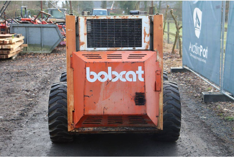 Bobcat 725 - Колёсный погрузчик: фото 5 Bobcat 725 - Колёсный погрузчик: фото 5