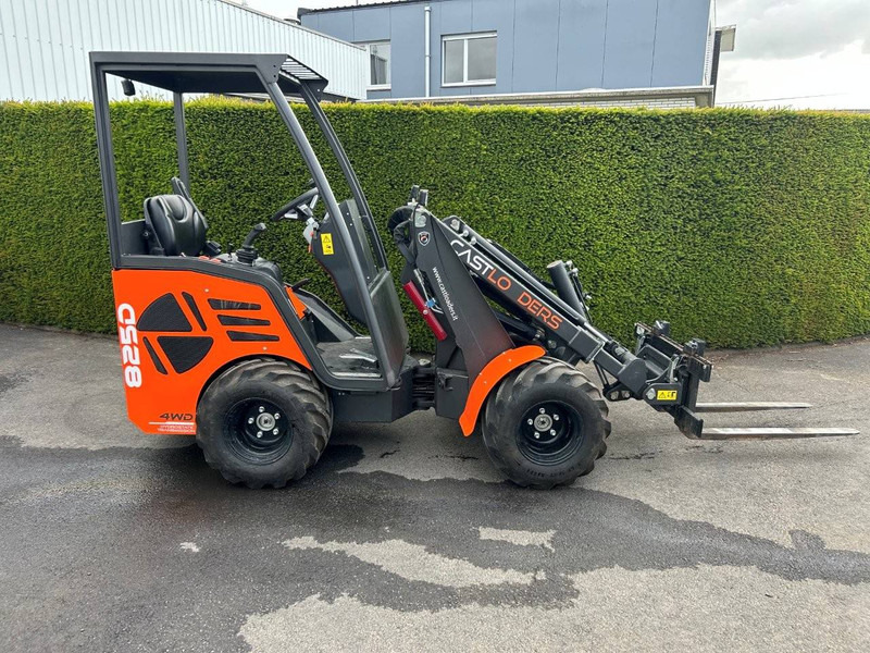 Cast CAST 825D - Колёсный погрузчик: фото 1 Cast CAST 825D - Колёсный погрузчик: фото 1