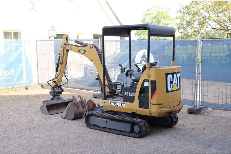 Caterpillar 301.8C - Мини-экскаватор: фото 3 Caterpillar 301.8C - Мини-экскаватор: фото 3
