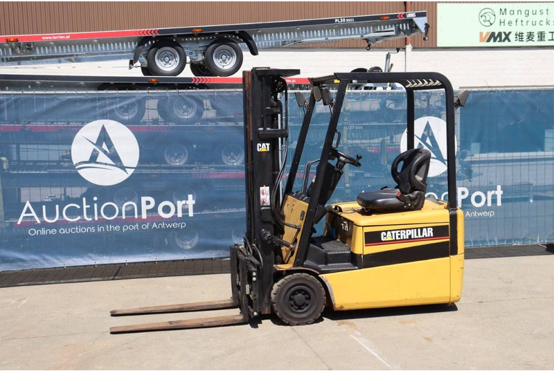 Caterpillar EP16KT - Электропогрузчик: фото 1 Caterpillar EP16KT - Электропогрузчик: фото 1
