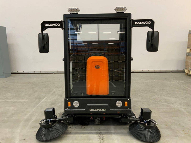 Daewoo DAS100 - Подметально-уборочная машина: фото 4 Daewoo DAS100 - Подметально-уборочная машина: фото 4